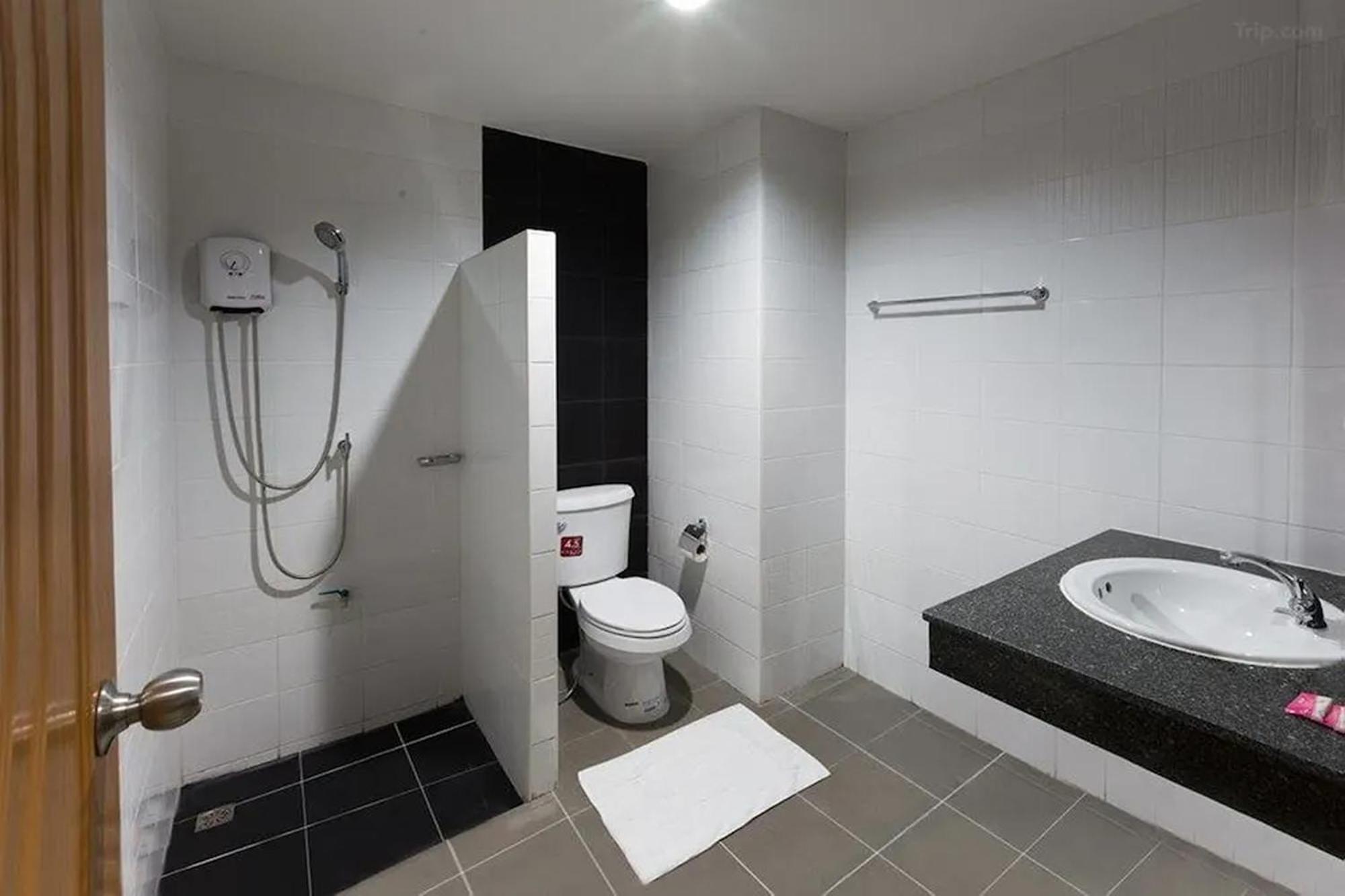 Jj Residence Phuket Town Luaran gambar